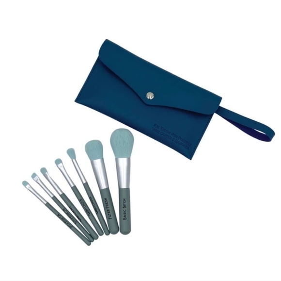 B*tchy Makeup Brush Set and Bag - Picture 1 of 6